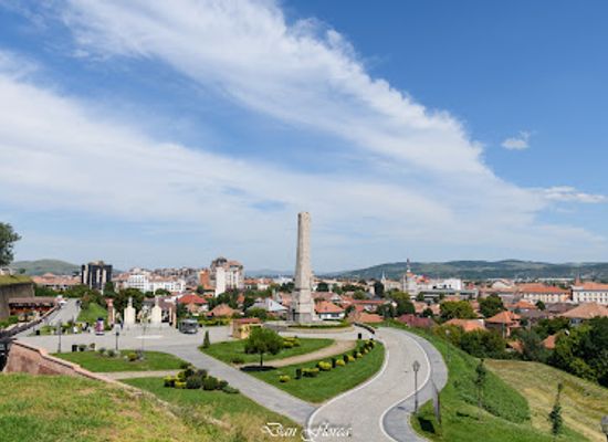 romania/alba/attraction/horea-closca-and-crisan-obelisk