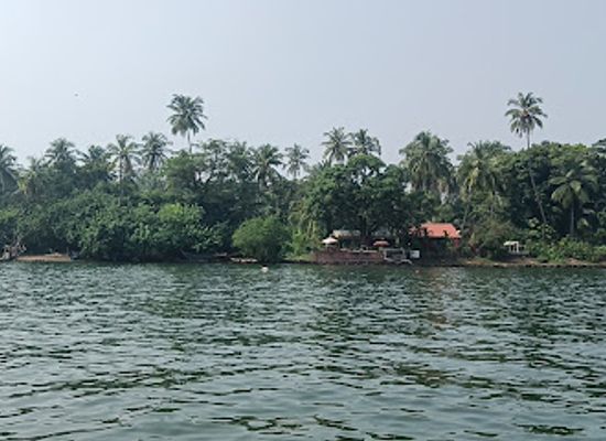 india/tarkarli/attraction/devbagh-beach