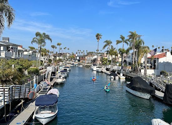 california/long-beach/naples/attraction/the-colonnade-naples-island