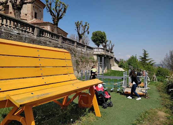italy/langhe/attraction/big-bench-orange-number-8-piozzo