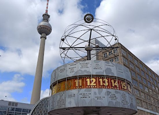 germany/berlin/prenzlauer-berg/attraction/world-time-clock