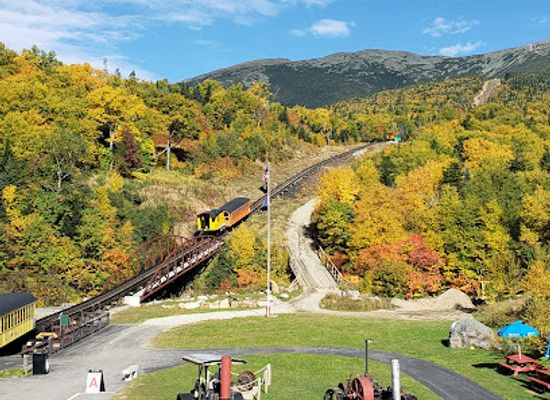 new-hampshire/mount-washington/attraction/the-mount-washington-cog-railway