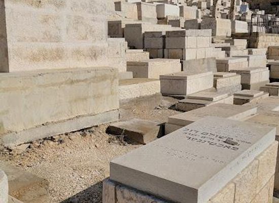 jordan/dead-sea/attraction/tomb-of-torat-chesed-rabbi-zalman-fradkin