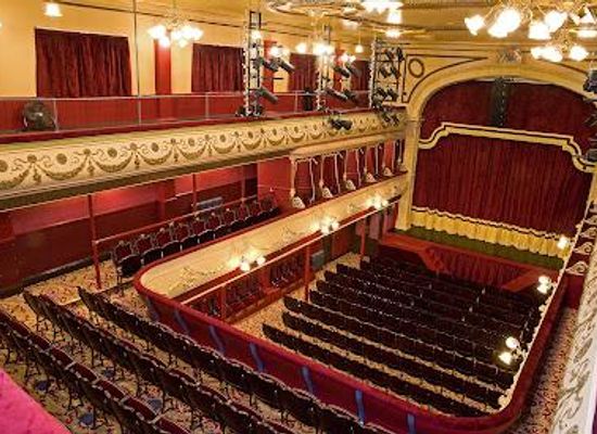 united-kingdom/yorkshire-and-the-humber/attraction/city-varieties-music-hall
