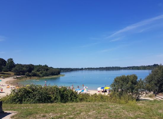 france/aquitaine-coast/attraction/national-hunting-reserve-and-wildlife-arjuzanx