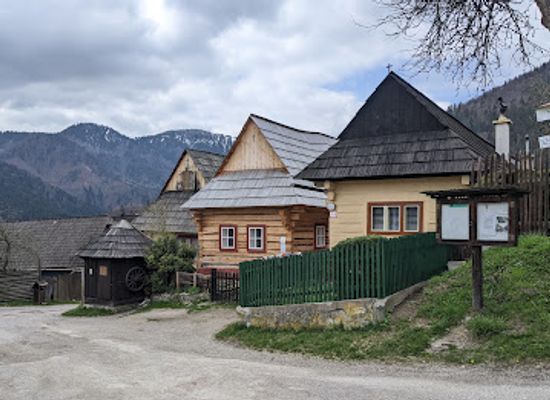 slovakia/dolina/attraction/liptovske-muzeum-rolnicky-dom-a-dvor-vlkolinec