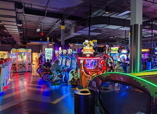 maryland/columbia/the-mall-in-columbia/attraction/main-event-columbia