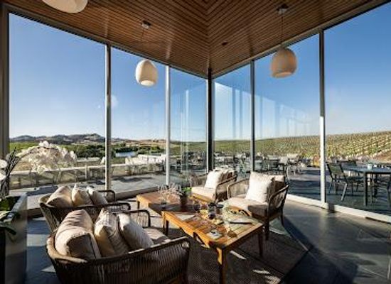 california/wine-country/attraction/cuvaison-winery