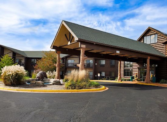 illinois/starved-rock-state-park/attraction/grand-bear-resort-at-starved-rock