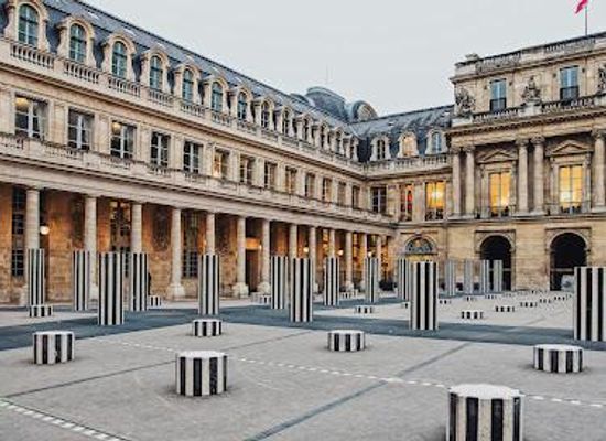 france/ile-de-france/attraction/colonnes-de-buren-les-deux-plateaux