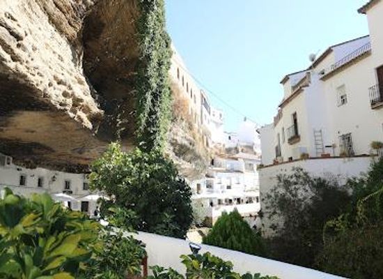 spain/ronda/attraction/setenil-de-las-bodegas