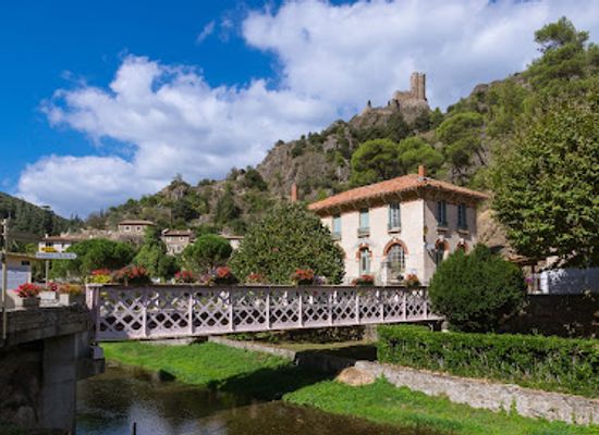 france/midi-pyrenees/attraction/les-quatre-chateaux-de-lastours