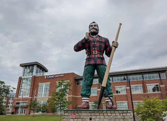 maine/bangor/attraction/paul-bunyan-statue
