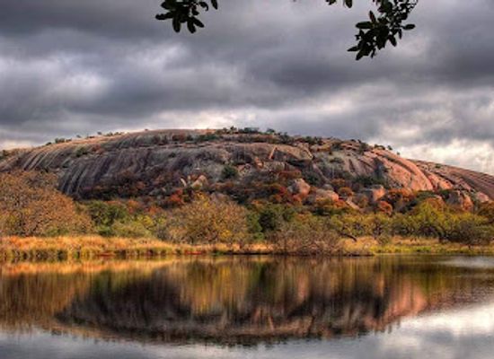 texas/red-river-valley/attraction/enchanted-rock-state-natural-area