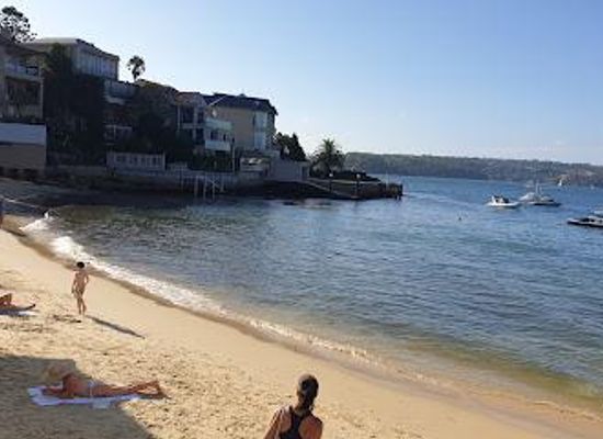 australia/sydney/attraction/lady-martins-beach