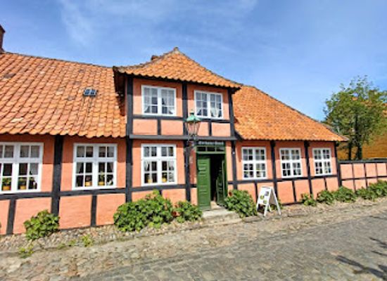 denmark/bornholm/attraction/erichsens-gard