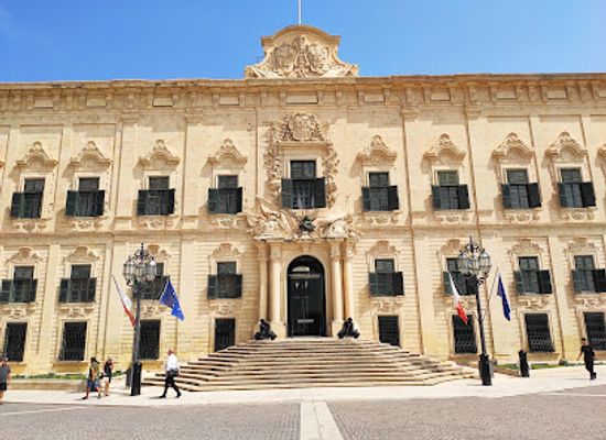 malta/marsamxett-harbour/attraction/lion-fountain