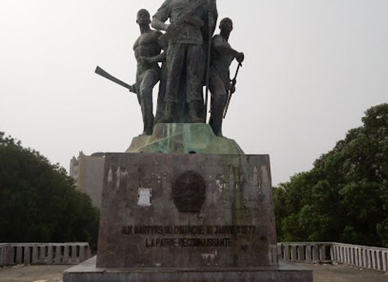 benin/atlantique/attraction/place-des-martyrs