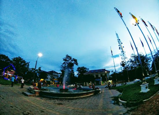cambodia/battambang/sangkat-svay-por/attraction/battambang-night-market