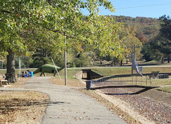 arkansas/devil-s-den-state-park/attraction/dinosaur-park