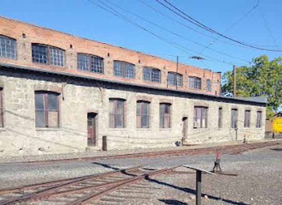 washington/yakima/attraction/yakima-valley-trolleys-carbarn-museum