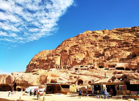 jordan/balqa-highlands/attraction/triclinium