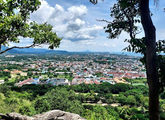 thailand/cardamom-mountains/attraction/khao-hin-lek-fai-viewpoint
