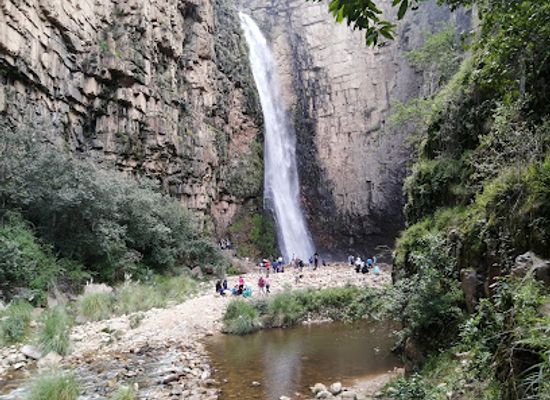 bolivia/andean-valleys/attraction/cascada-toro-wharku