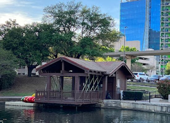texas/irving/attraction/mandalay-canal-walk-at-las-colinas