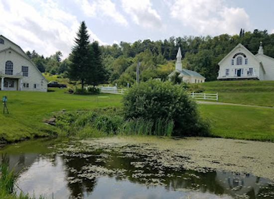 vermont/caledonia-county/attraction/dog-mountain-home-of-stephen-huneck-gallery