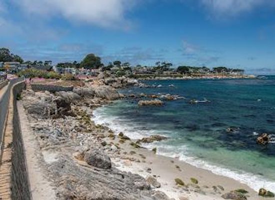 california/monterey/attraction/lovers-point-park