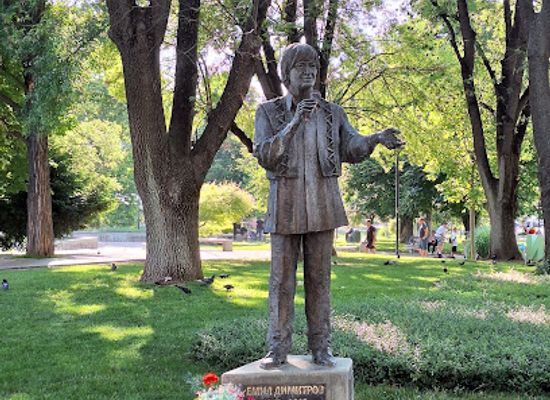 bulgaria/pleven/attraction/pametnik-na-emil-dimitrov