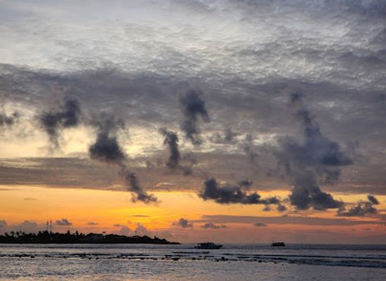 maldives/thulusdhoo/attraction/bikini-beach-new