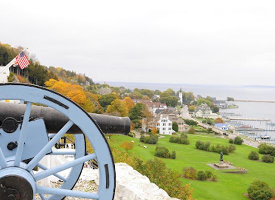 michigan/mackinac-island/attraction/fort-mackinac