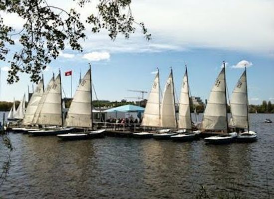 germany/hamburg/attraction/barca-on-the-alster