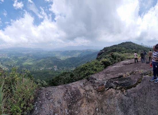 sri-lanka/adam-s-peak/attraction/singamallei-peak