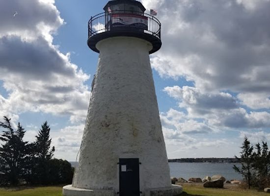 massachusetts/plymouth-county/attraction/neds-point-lighthouse