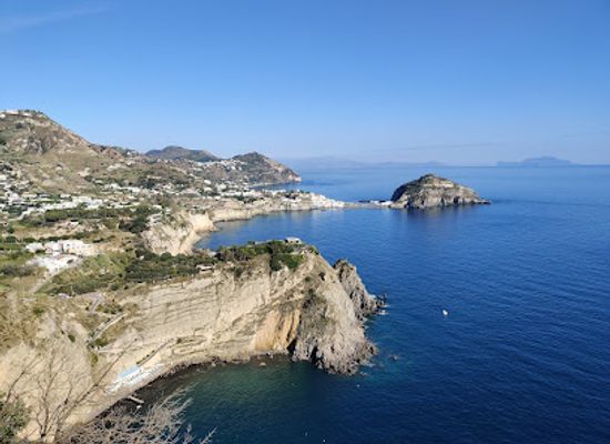 italy/campania/attraction/baia-di-sorgeto-ischia