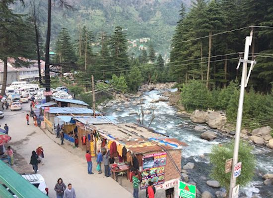 india/manali/attraction/snow-man-point