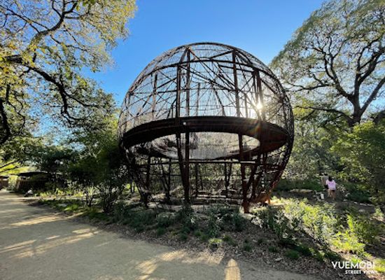 texas/austin/attraction/pease-park-treehouse