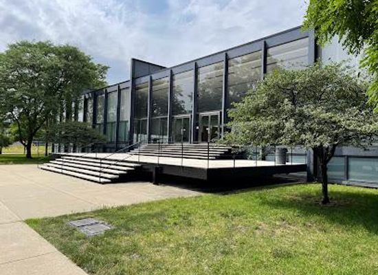 illinois/naperville/attraction/s-r-crown-hall-iit-college-of-architecture