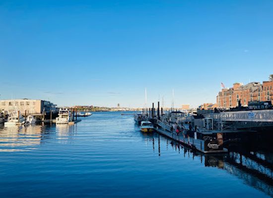 massachusetts/boston/seaport-district/attraction/christopher-columbus-waterfront-park