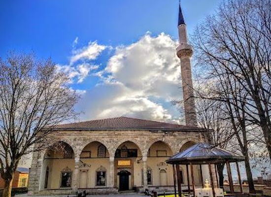 kosovo/karadak/attraction/sultan-murat-mosque