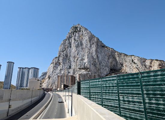 gibraltar/gibraltar-harbour/attraction/scenic-shot-of-the-rock
