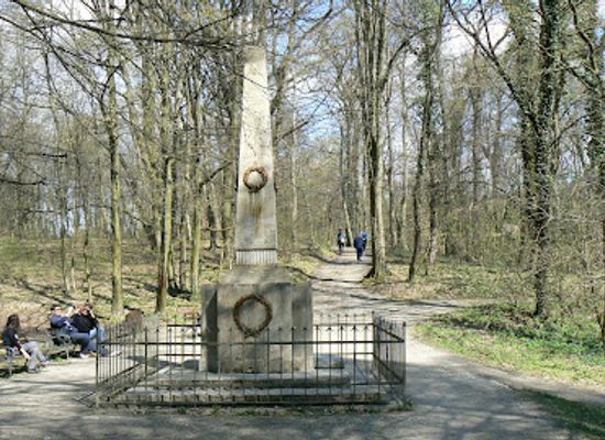croatia/zagreb/maksimir-park/attraction/obelisk