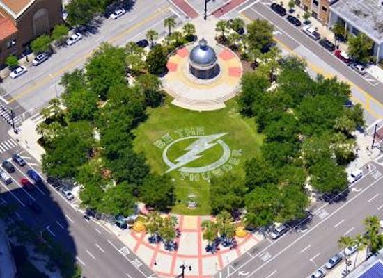 florida/tampa-bay-area/attraction/joe-chillura-courthouse-square