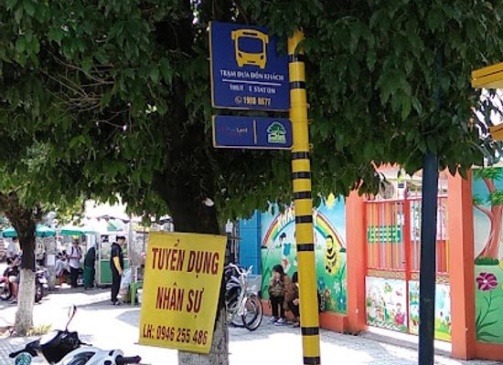 vietnam/phu-quoc-island/attraction/tram-dua-don-khach-vinpearl-land