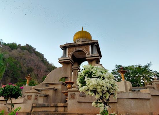 malaysia/perlis/attraction/taman-bunga-kertas-tuanku-lailatul-shahreen