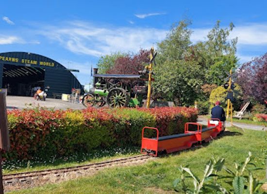 australia/new-england/attraction/pearns-steam-world