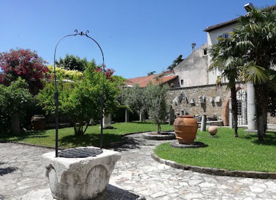 slovenia/koper/attraction/koper-regional-museum